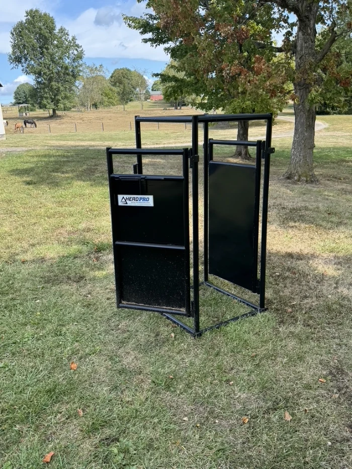 W1135: Palpation Cage - Image 3